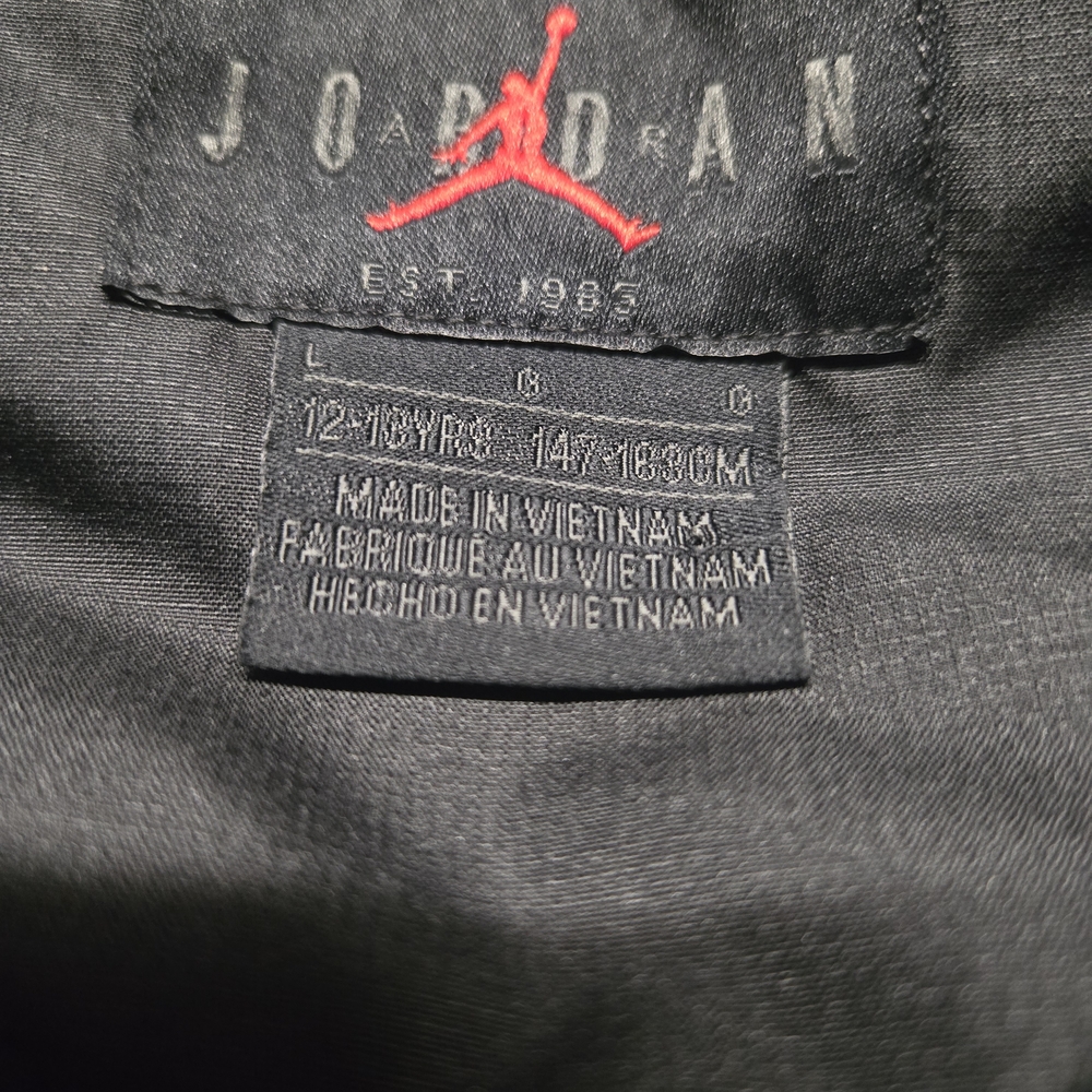 Jordan Black Puffer Vest for Kids - Picture 10 of 11